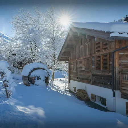 Andreanna - Ovo Network Chalet
